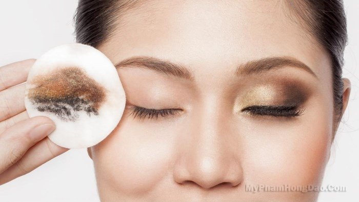 Bạn đã biết công dụng tuyệt vời của nước tẩy trang?